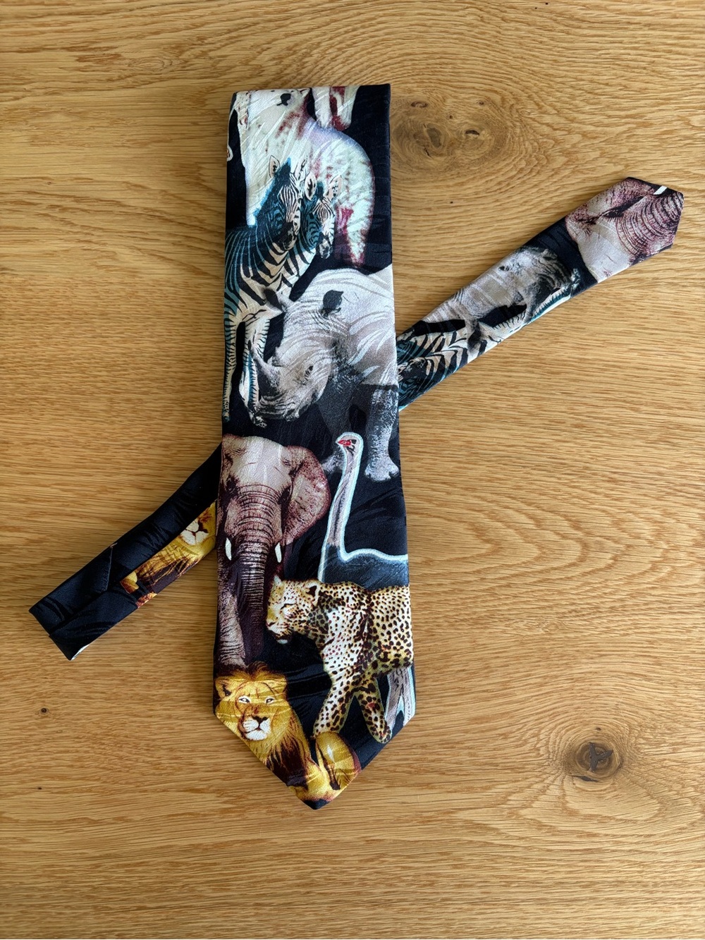 Museum Artifacts Silk Necktie Safari Wildlife Animals Lion Elephant USA Made